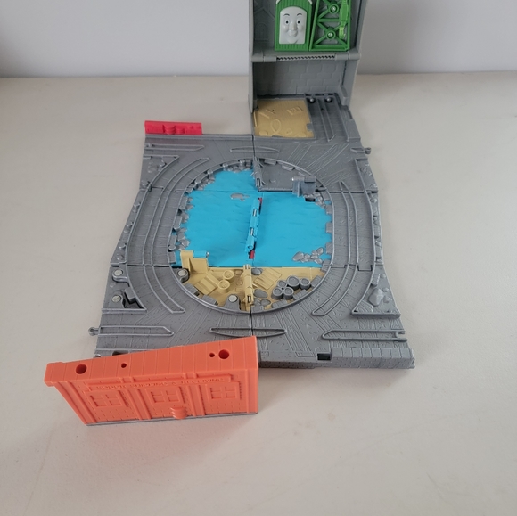 Thomas & Friends Take N Play Sodor Wharf Playset - Picture 2 of 3